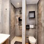 Fancy In With Pool House & Indoor Pool