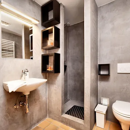 Fancy In With Pool House & Indoor Pool *