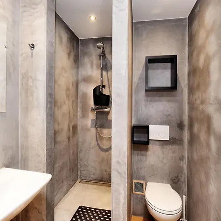 Σπίτι διακοπών Fancy In With Pool House & Indoor Pool Sainte-Cécile