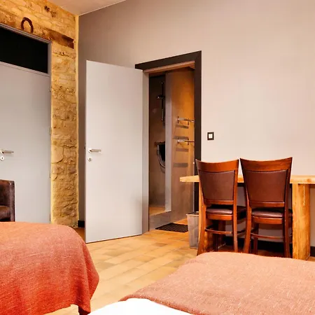 Σπίτι διακοπών Fancy In With Pool House & Indoor Pool Sainte-Cécile