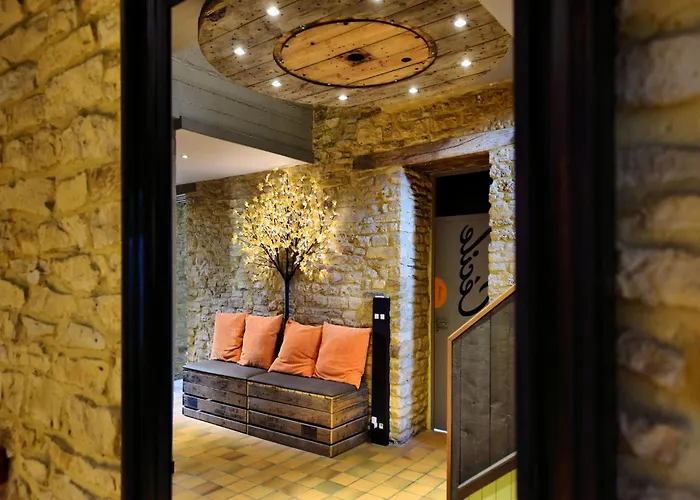 Fancy In With Pool House & Indoor Pool Sainte-Cecile